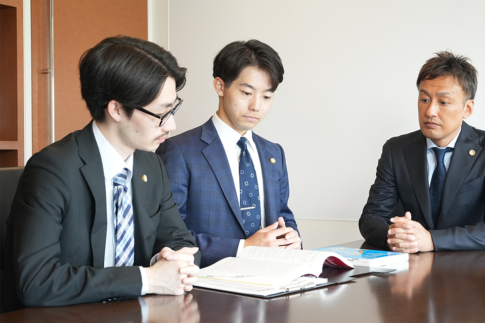 弁護士写真2
