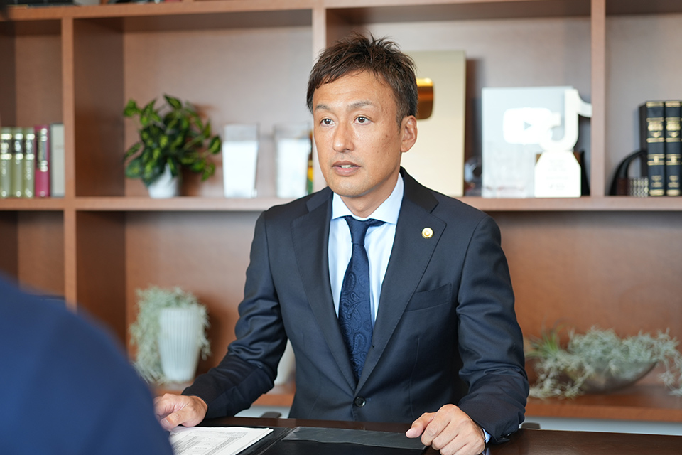 弁護士写真2