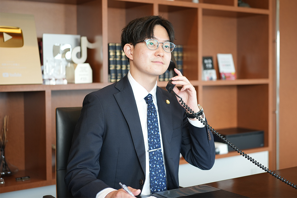 弁護士写真2